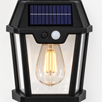 Farol Solar de Pared Vintage con Sensor de Movimiento - en uso - Iron Oak Chile